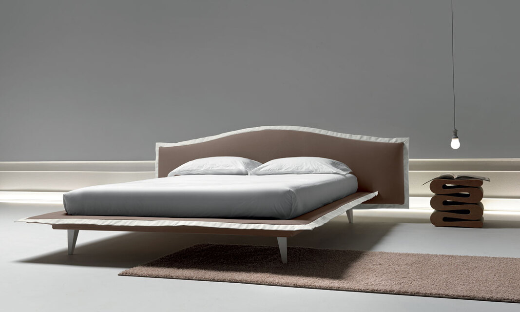 Modern Angel Bed with two-tone silvery and special legs