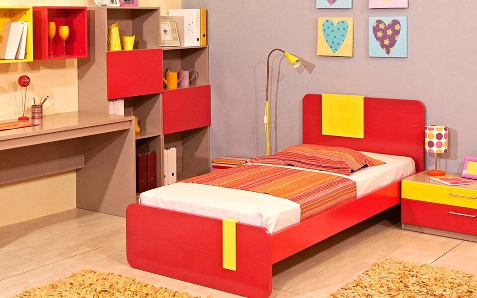 Kid's room with bed, bedside table, office, library and hanging glass TABLET BASIC