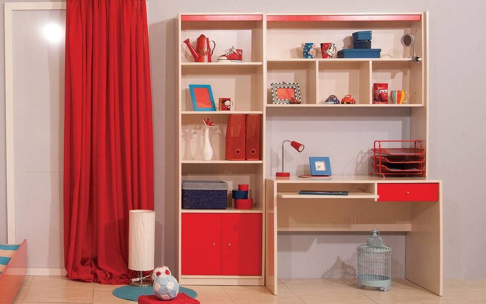 Composition of a children's office with a drawer, a library and a hanging shelf 3