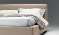 Jeannine bed with lining of leather, techno-leather or cloth