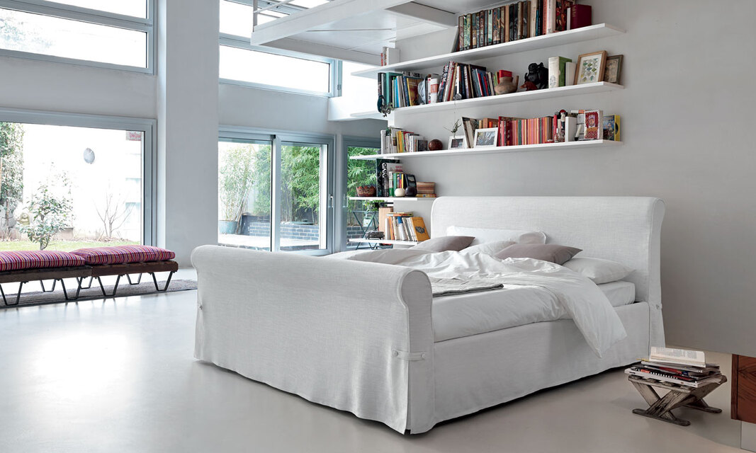 Dressed Nardi bed in romantic style with detachable sofa-style linen