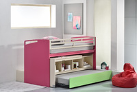 Children's room with Flexy low bunk bed with a desk and sliding bed mechanism