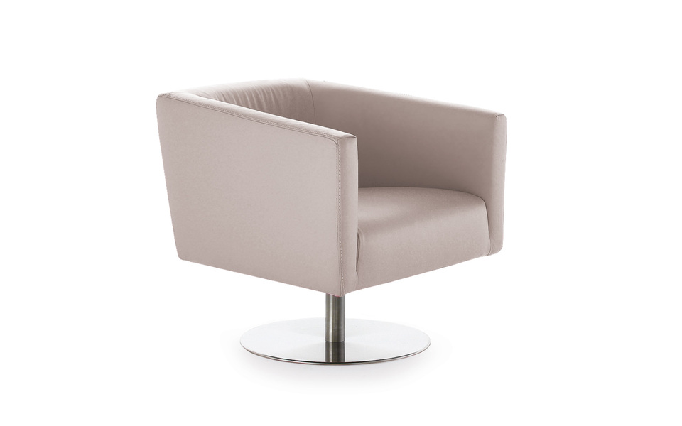 Comfortable square armchair rotating with metal base GO