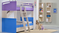 Παιδικό δωμάτιο κουκέτας Flag με ξύλινη σκάλα και τροχήλατα συρτάρια