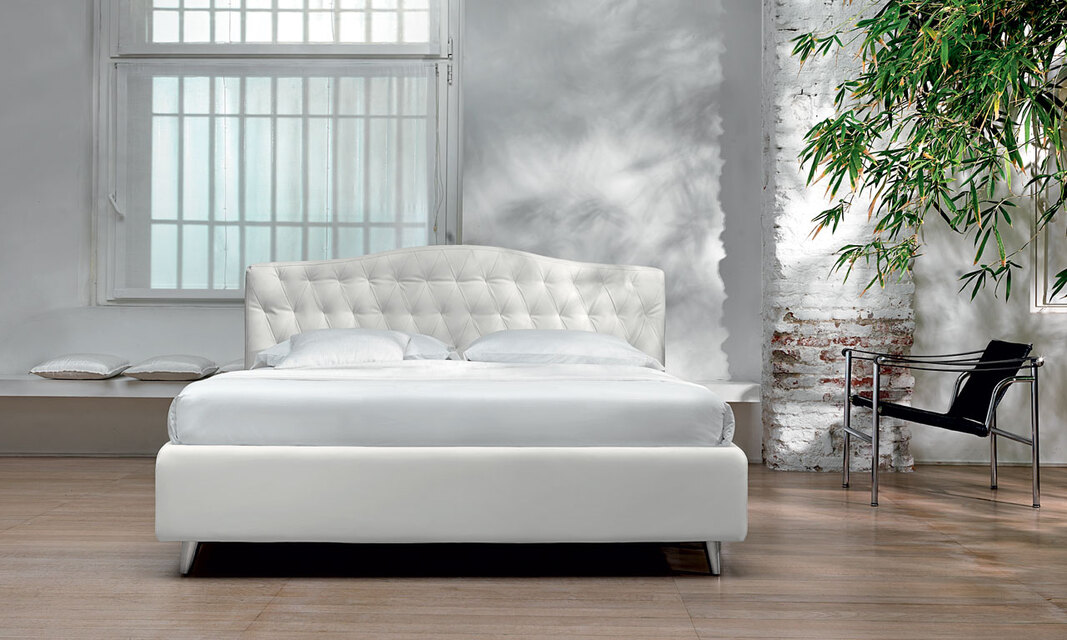 Dream Capitone Bed with substrate and modern quilted headboard