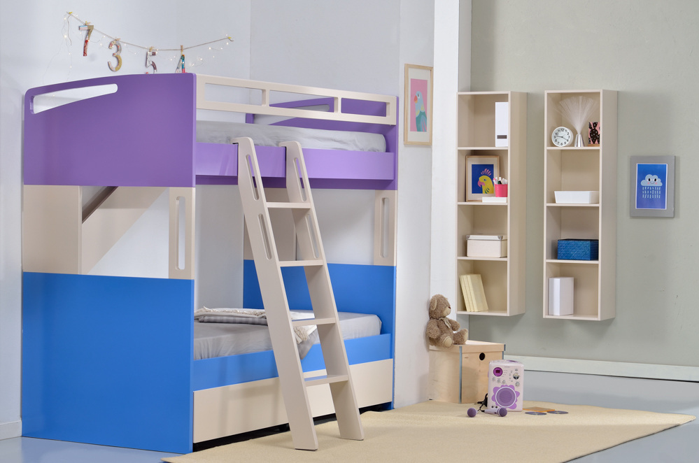 Flag bunk children's room with wooden staircase and wheeled drawers